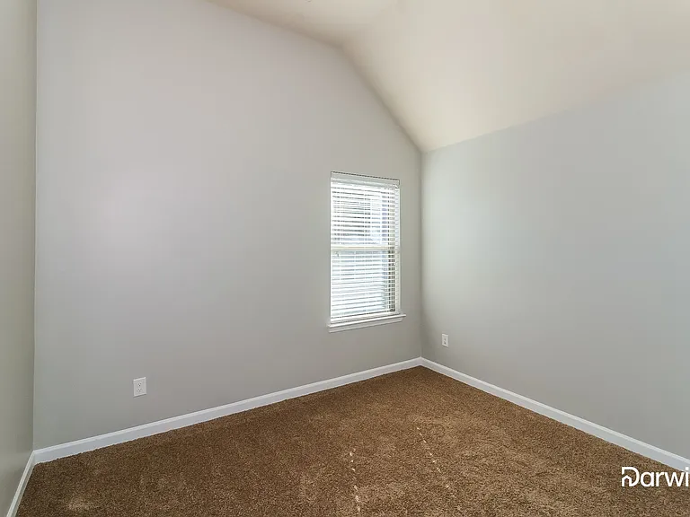 1620 Potomac Ct — Photo 12