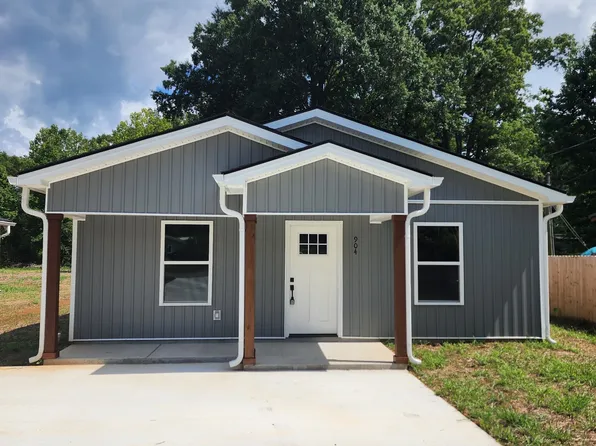 904 E Decherd St, Tullahoma, TN 37388