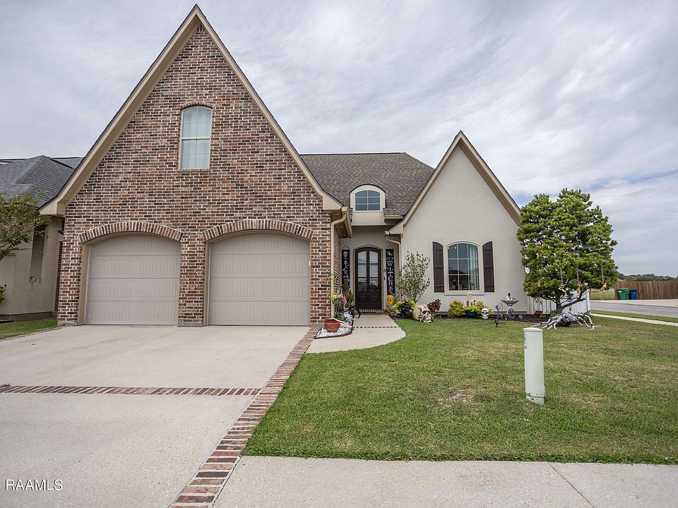 1st image of 300 Bayou Parc Dr