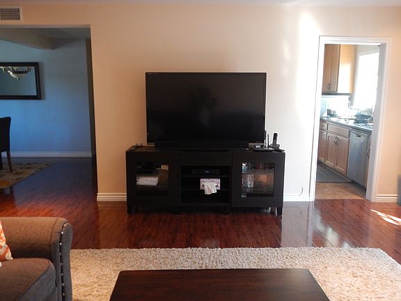 Living Room-Beautiful floors