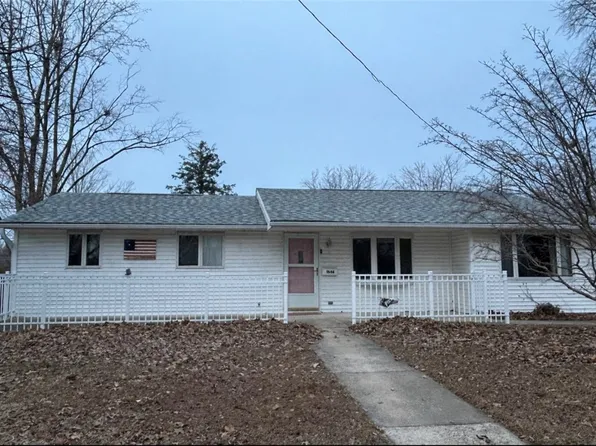 1646 Evandale Dr, Decatur, IL 62526