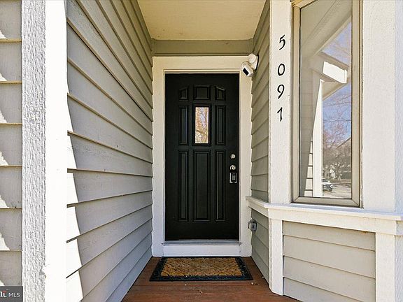 3rd image of 5097 Columbia Rd #1618