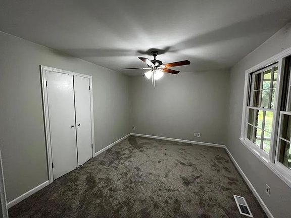 5th image of 305 Hartsfield Ln