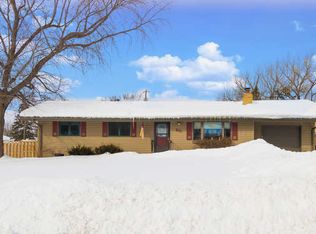 811 66th Ave NE, Fridley, MN 55432