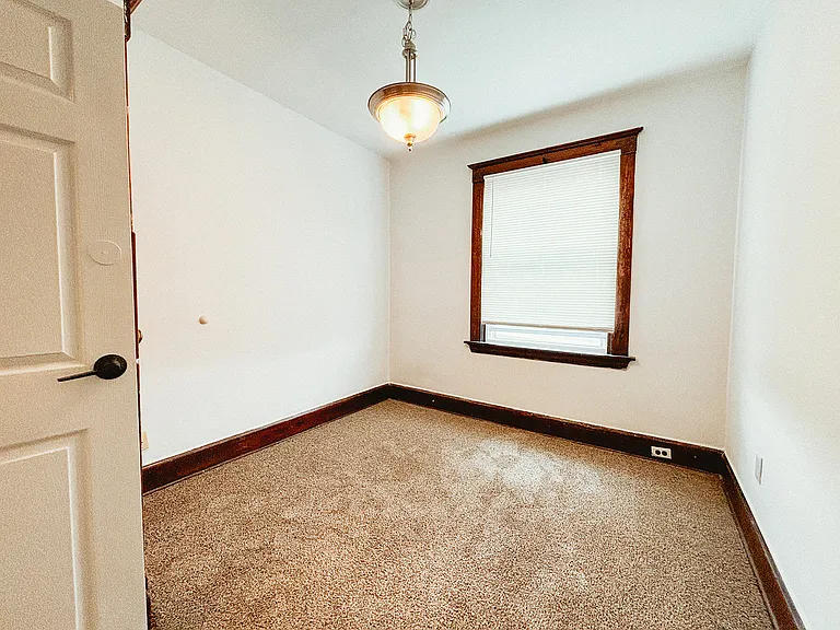 3550 Woodburn Ave — Photo 6