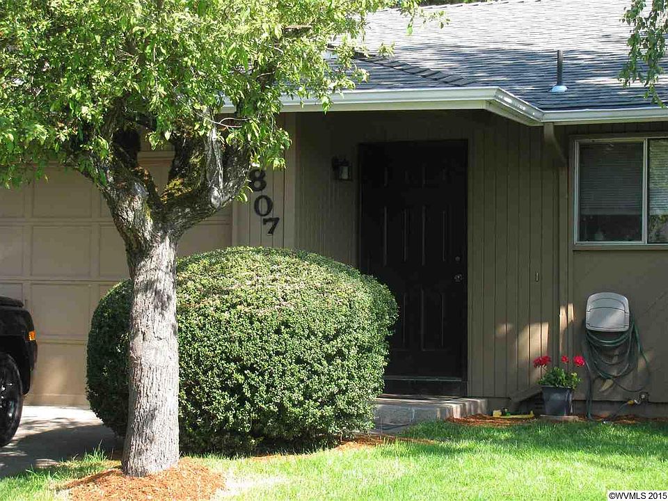 2nd image of 4807 Buffalo Dr SE