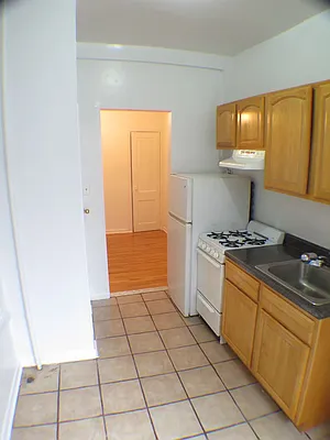 Rented by Glasser Realty LLC | media 5