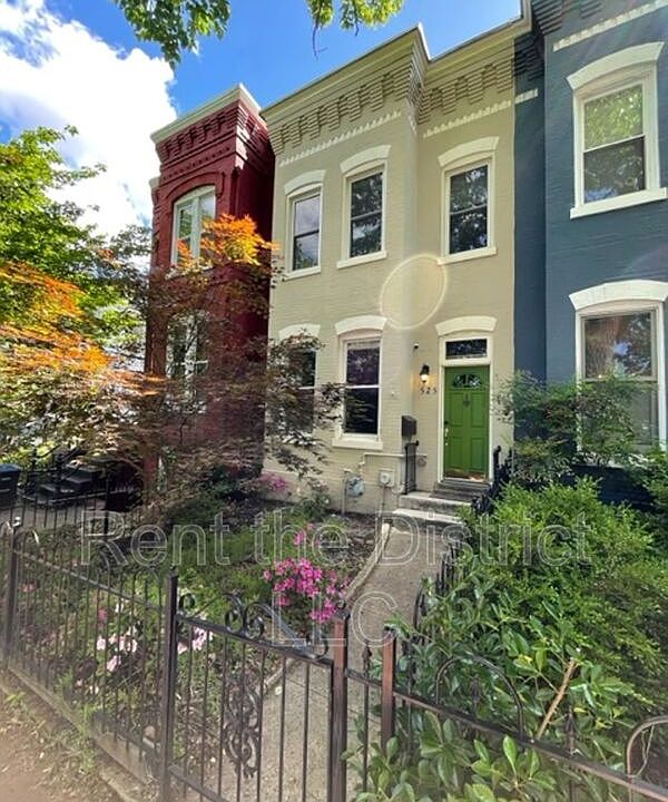 1st image of 525 5th St NE