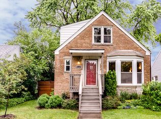 9516 Lexington Ave, Brookfield, IL 60513