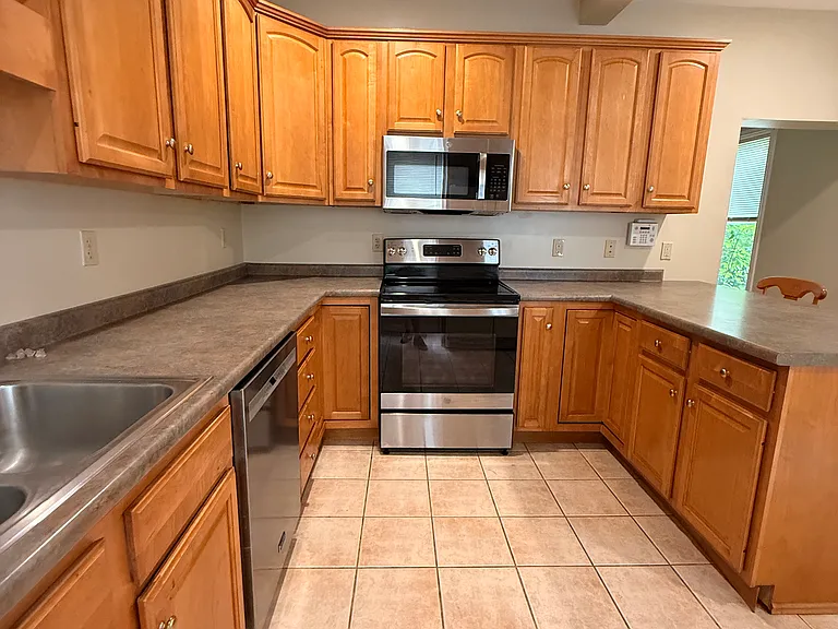 63 Maple St #102 — Photo 2