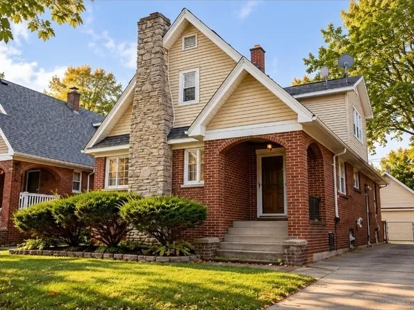 33 Mercer Ave, Buffalo, NY 14214