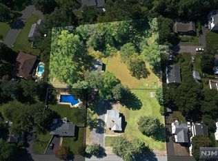 82 Rivervale Rd, Park Ridge, NJ 07656