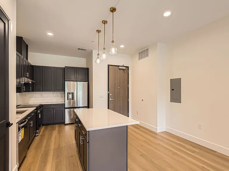 10899 S Hausman Rd #201 — Photo 10