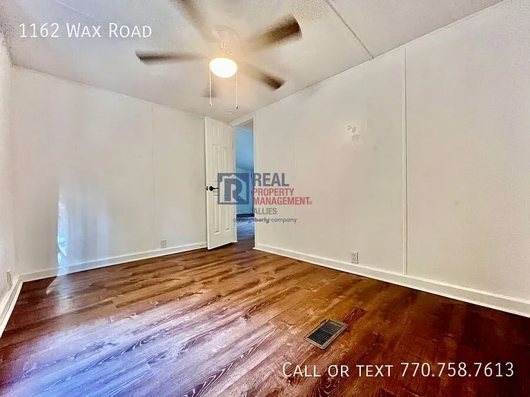 1162 Wax Rd SE — Photo 10