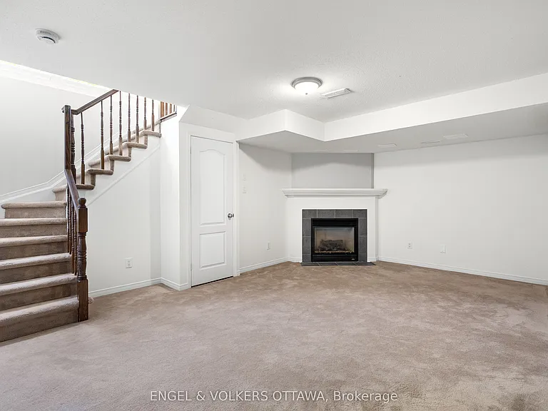 729 Nakina Way — Photo 41