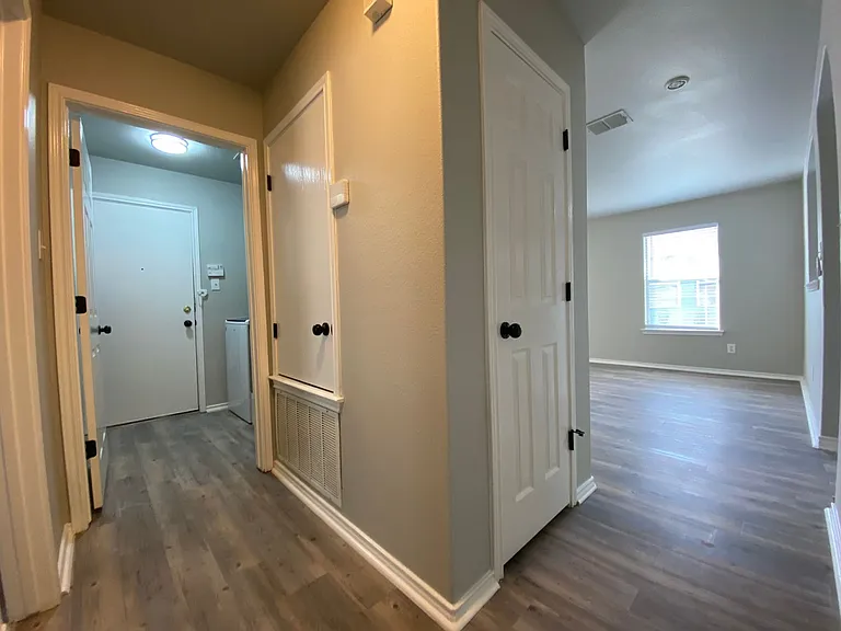 303 Cardinal Way — Photo 18