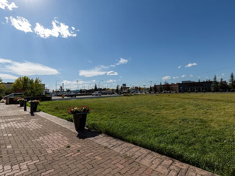1710 Radisson Dr SE — Photo 20
