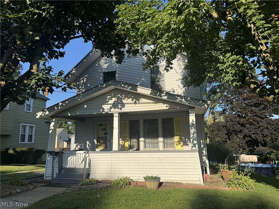 1st image of 235 15th St NW