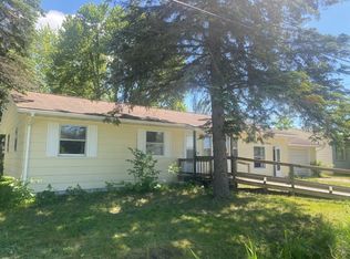 120 Ithaca Rd, Houghton Lake, MI 48629