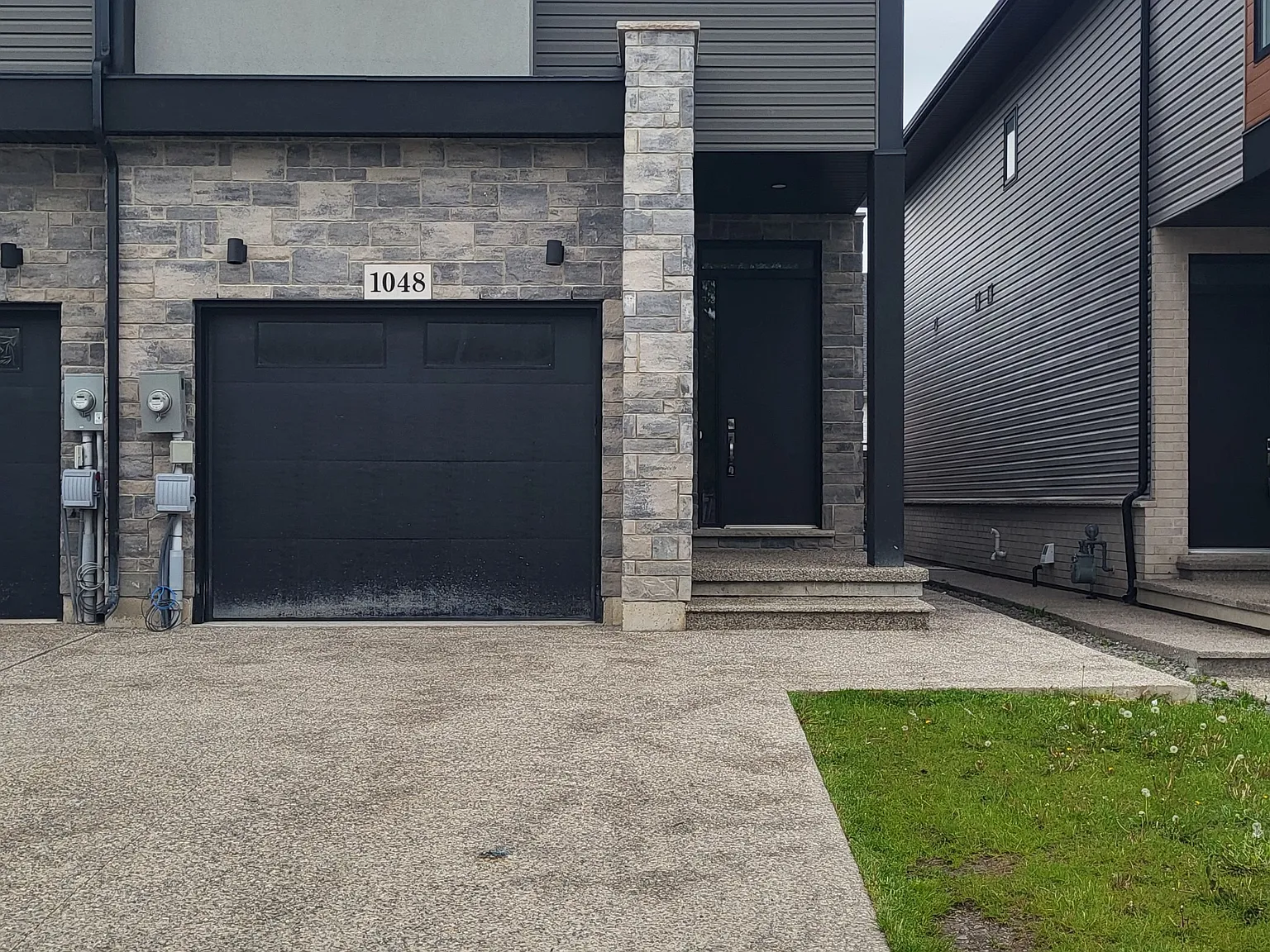 2 bed, $1,680 — Photo 1