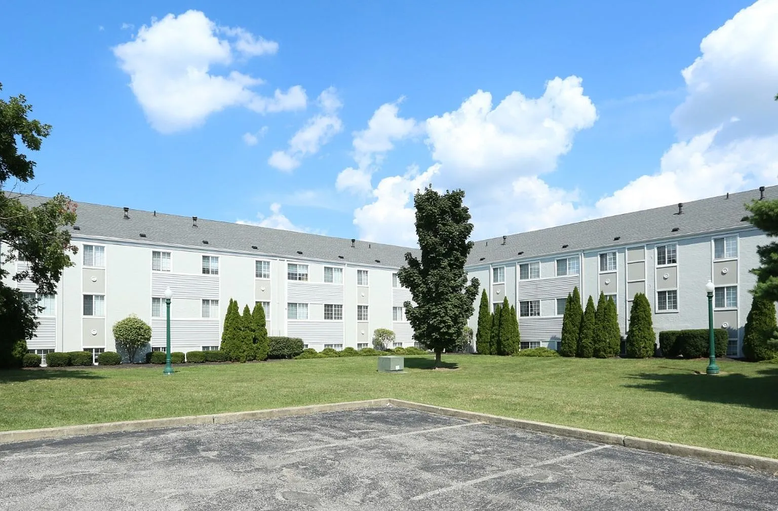 Stadium View Apartments — Photo 2