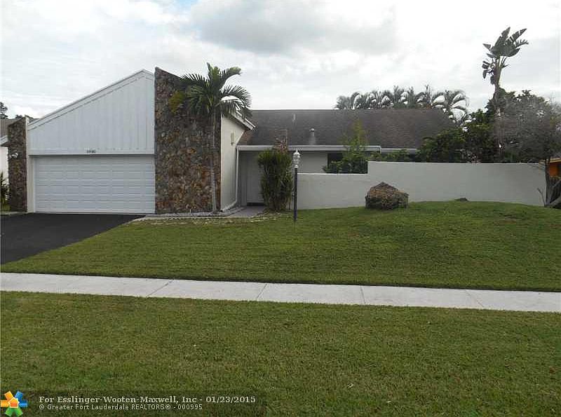 1st image of 6880 NW 45th St
