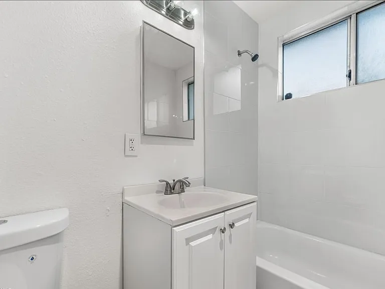 44411 Kingtree Ave — Photo 6