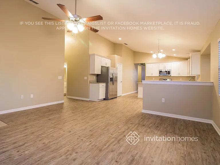 14100 Yellow Wood Cir — Photo 6