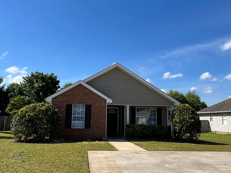 119 Kentshire Ln — Photo 1