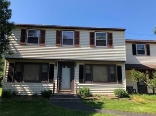 206 Rosemont Dr, Rochester, NY 14617