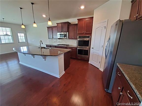 4th image of 113 Flora Vista Dr