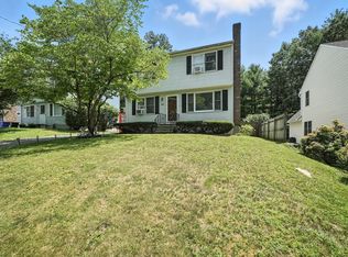 331 Parkerview St, Springfield, MA 01129