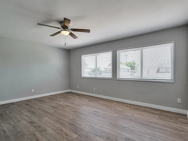 1602 E Weathervane Ln — Photo 10