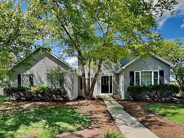 481 Pheasant Chase Dr, Bolingbrook, IL 60490