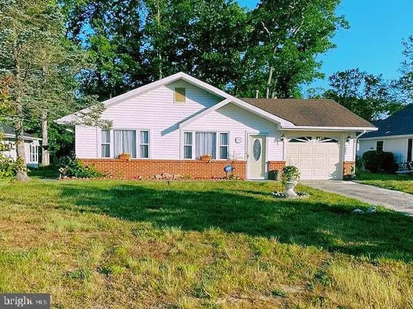 21 Poplar Ave, Hammonton, NJ 08037