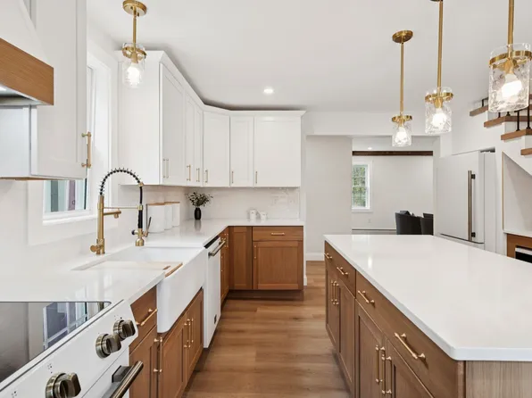 78 Center Hill Road, Epsom, NH 03234