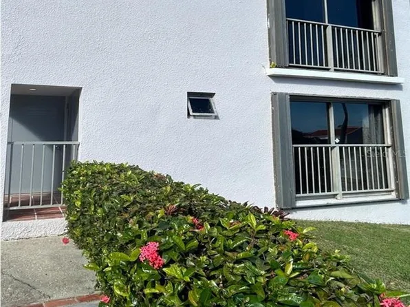 150 Palmas Dr #106, Humacao, PR 00791