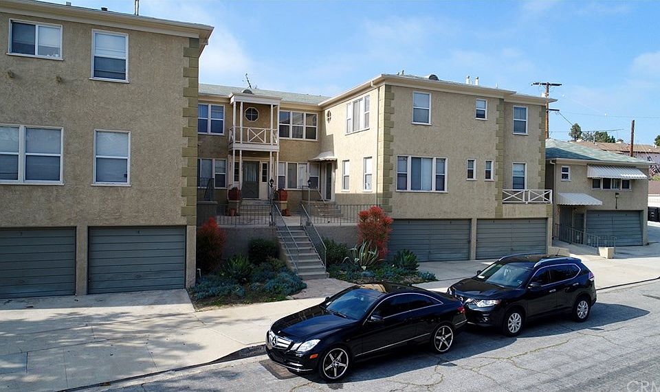 1st image of 3367 W 83rd St