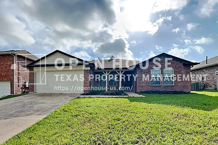 1108 Halifax Ln — Photo 1