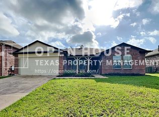 1108 Halifax Ln, Forney, TX 75126