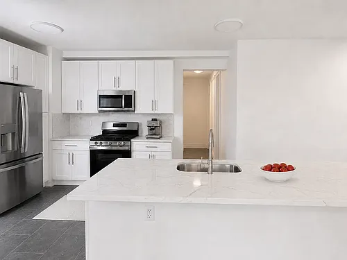 280 Riverside Dr #1A Photo 1