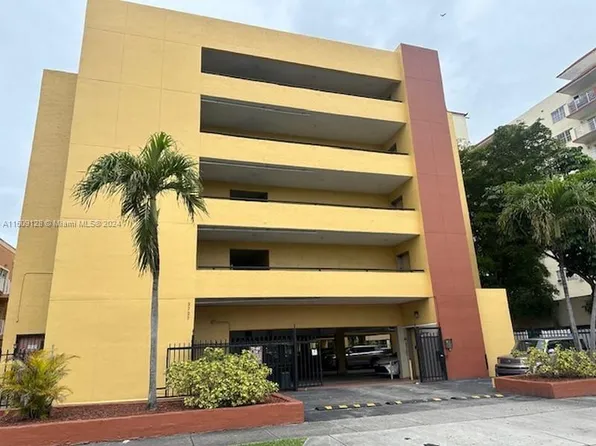 2727 NW 17th Ter APT 404, Miami, FL 33125