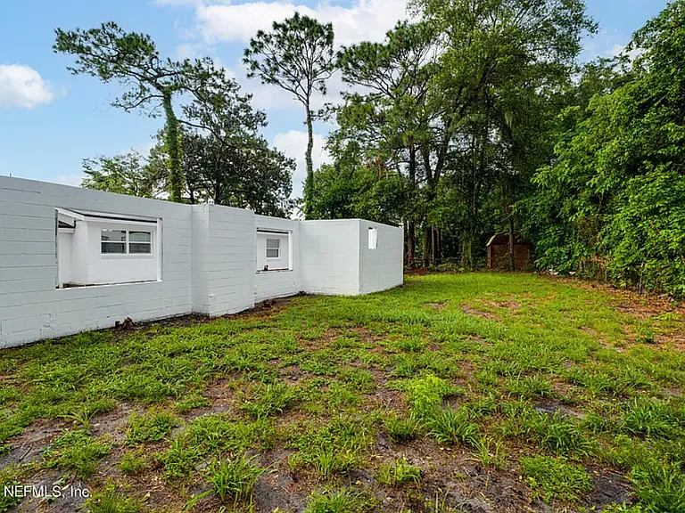 4920 Tallyho Ave — Photo 8