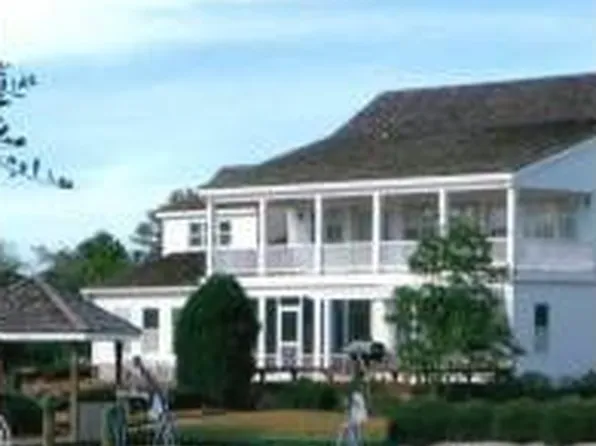130 Edwards Dr, Morehead City, NC 28557