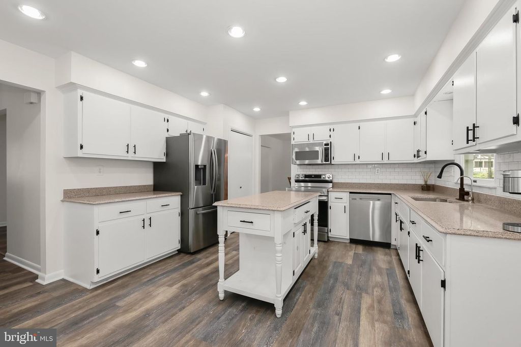 5686 French Ave, Sykesville, MD - View 3