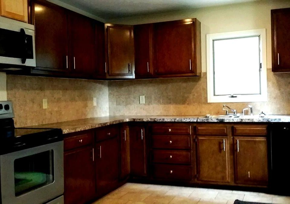 Beautiful kitchen with all appliances included