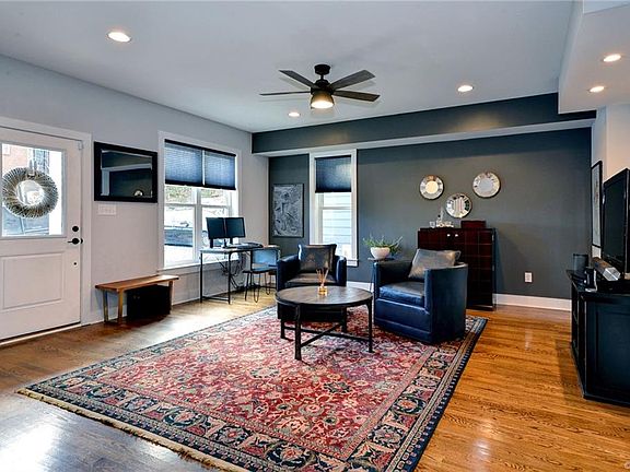 5th image of 3010 W Franklin St