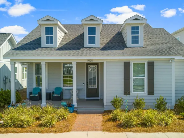 1921 Rushes Ave, Panama City, FL 32405