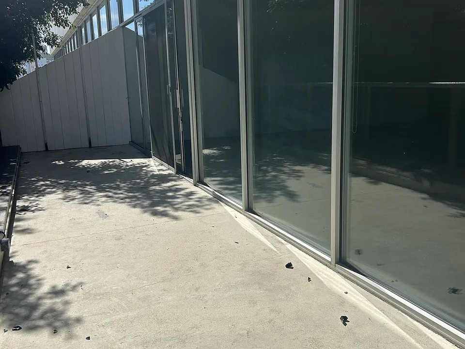 2404 Wilshire Blvd #4D