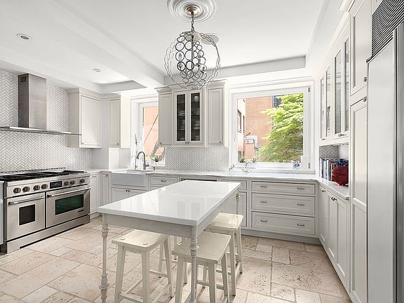 3rd image of 290 W End Ave #2C